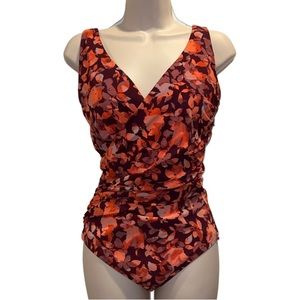 NWOT LL BEAN Slimming Swimsuit